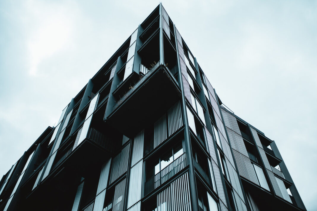 Holding immobiliare,Investimenti immobiliari,Finanziamenti immobiliari,Struttura aziendale
