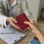 Premi e azioni ai dipendenti all’estero - Commercialista.it