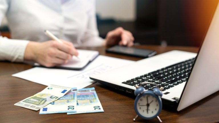 Come bloccare un pignoramento e cancellare i debiti: guida completa con Legge 3/2012